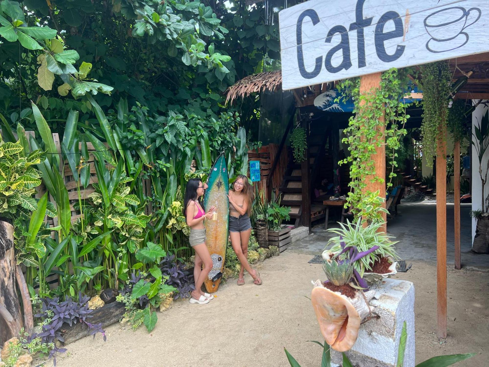 Wave Retreat Hostel General Luna  Bagian luar foto