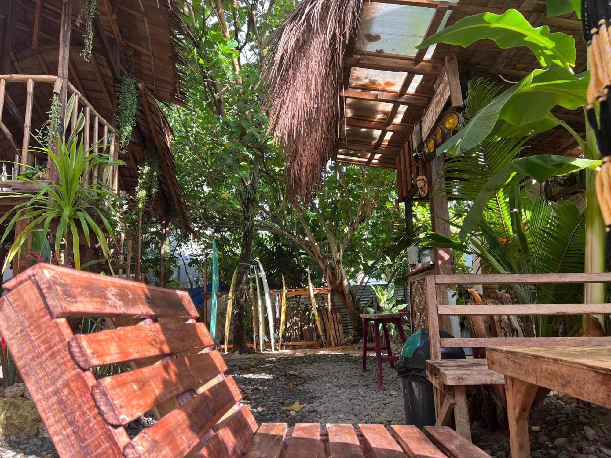 Wave Retreat Hostel General Luna  Bagian luar foto