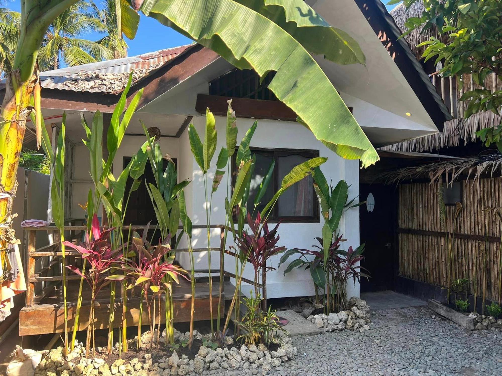 Wave Retreat Hostel General Luna  Bagian luar foto