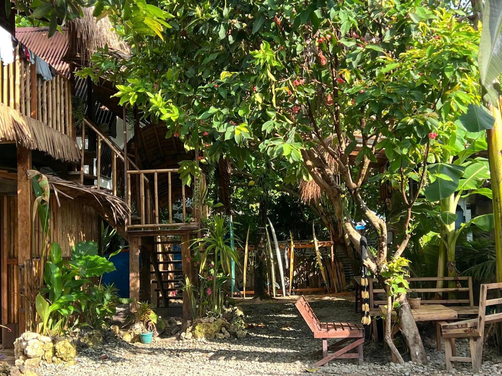 Wave Retreat Hostel General Luna  Bagian luar foto