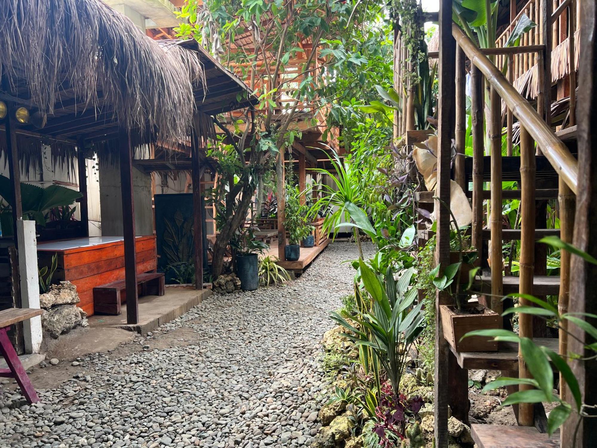 Wave Retreat Hostel General Luna  Bagian luar foto