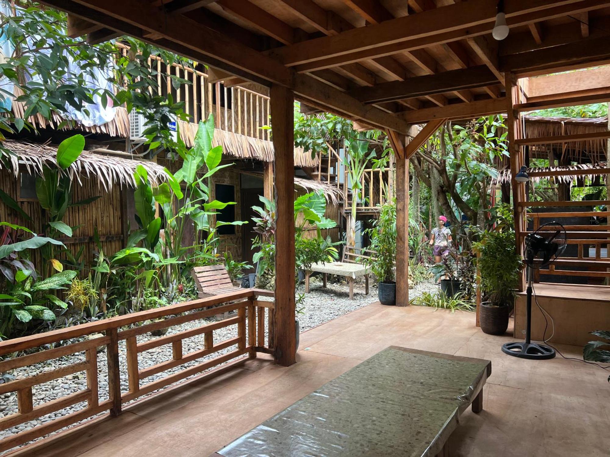 Wave Retreat Hostel General Luna  Bagian luar foto